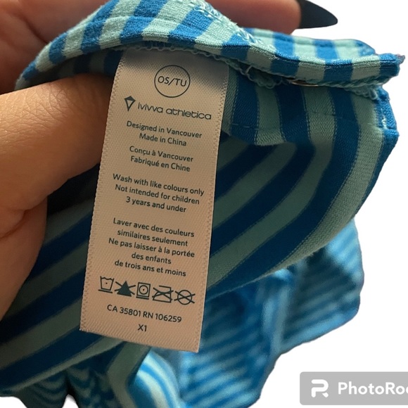 Ivivva Scarf - Picture 2 of 3